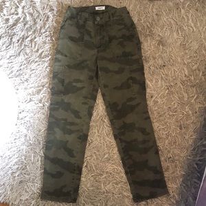 Camouflage jeans